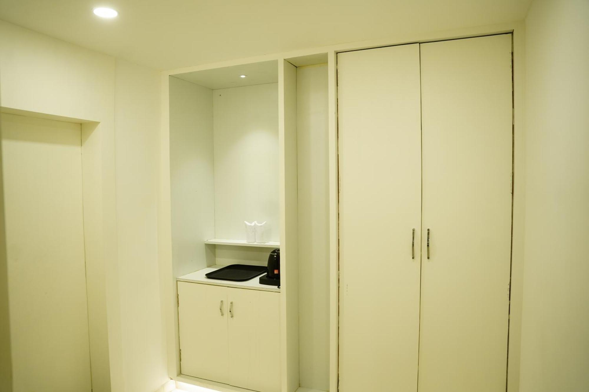Hotel Sai Krishna Širdi Exteriér fotografie